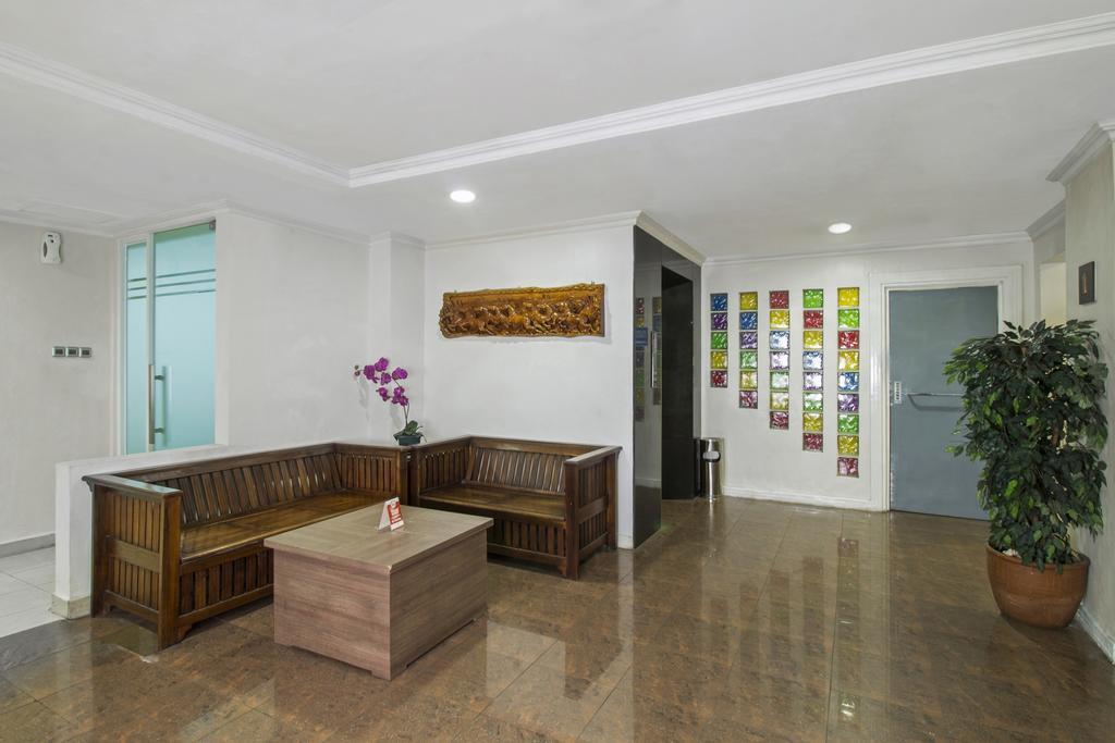 Reddoorz Premium @ Thamrin Kebon Sirih Otel Cakarta Dış mekan fotoğraf