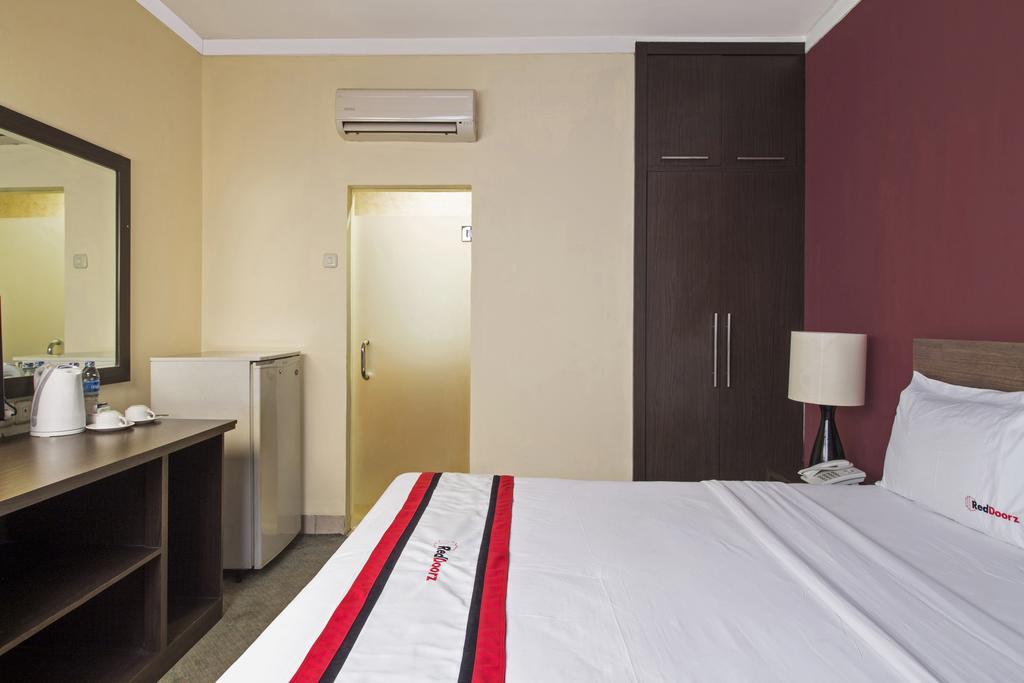 Reddoorz Premium @ Thamrin Kebon Sirih Otel Cakarta Dış mekan fotoğraf