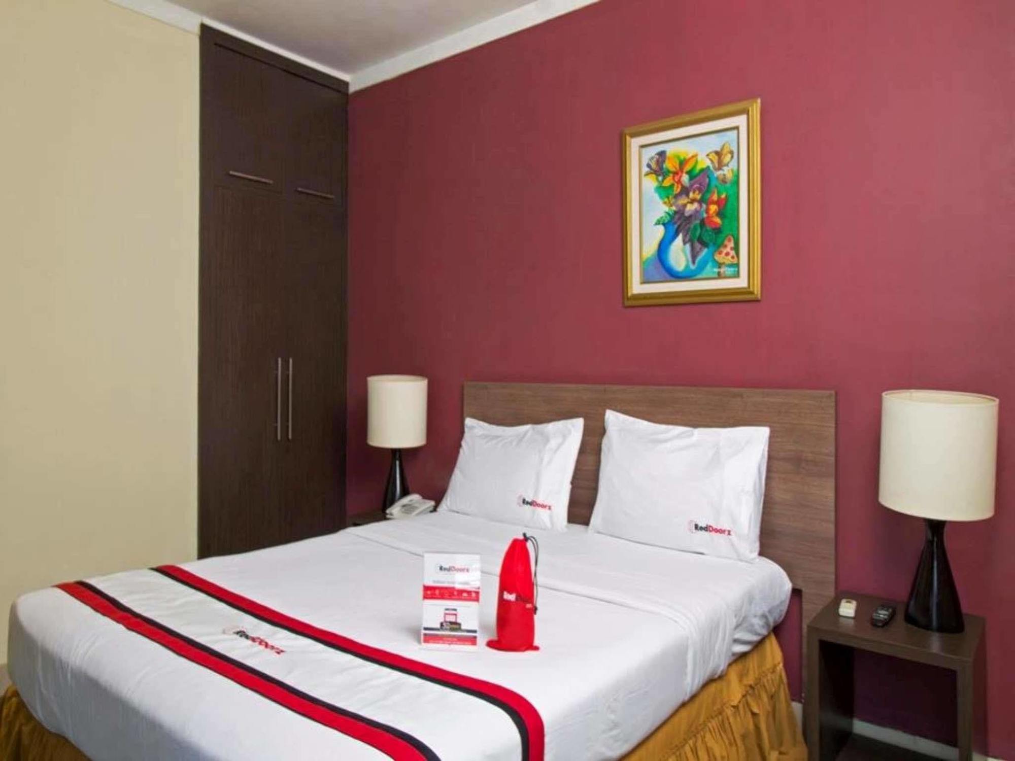 Reddoorz Premium @ Thamrin Kebon Sirih Otel Cakarta Dış mekan fotoğraf