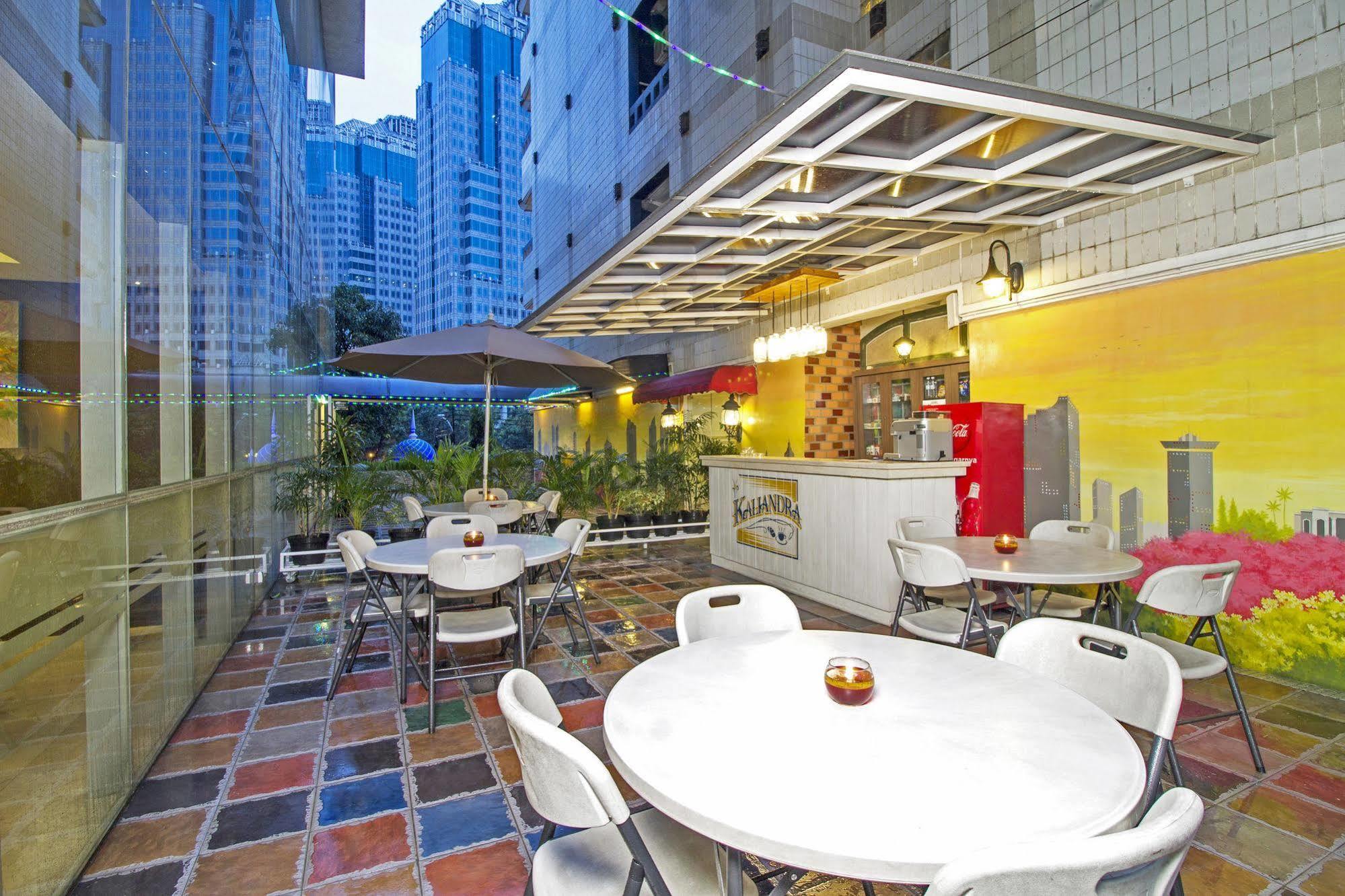 Reddoorz Premium @ Thamrin Kebon Sirih Otel Cakarta Dış mekan fotoğraf