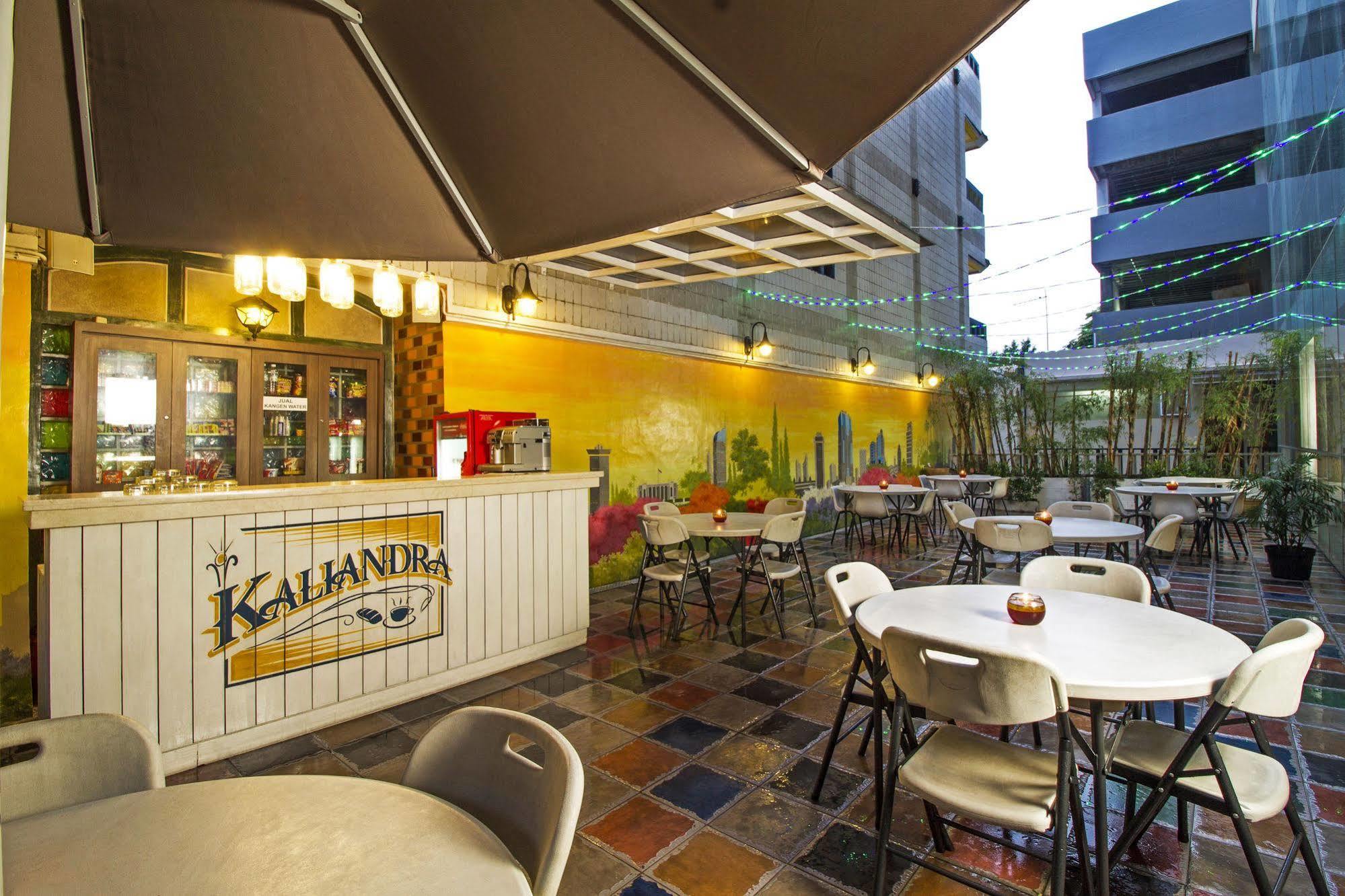 Reddoorz Premium @ Thamrin Kebon Sirih Otel Cakarta Dış mekan fotoğraf